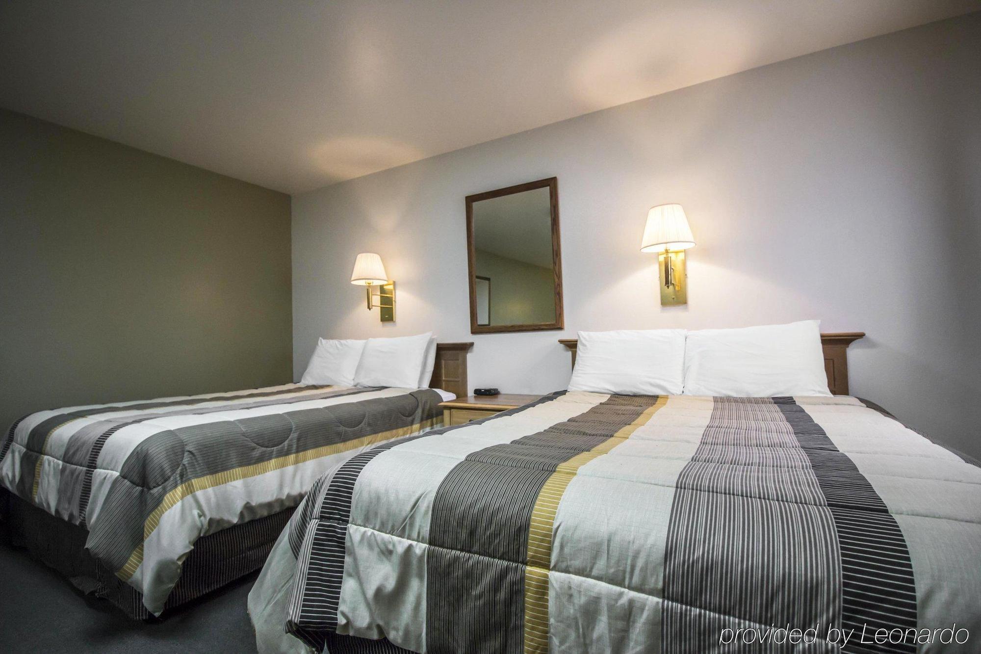Rodeway Inn Буффало Экстерьер фото
